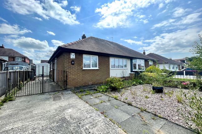 2 bed property, in Moorland Crescent, £179,950