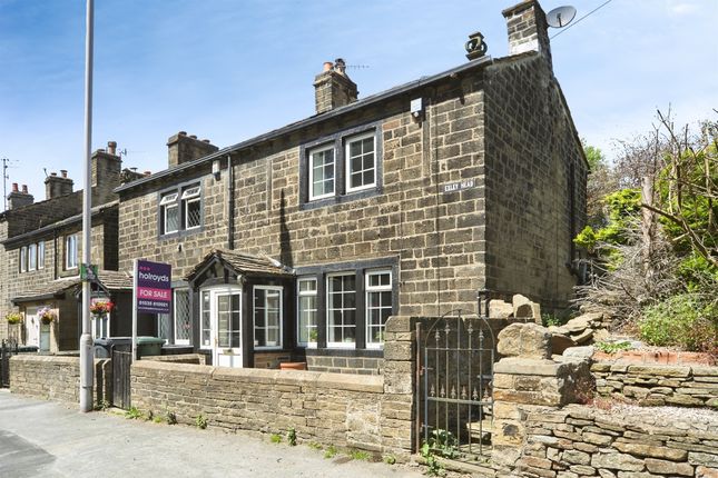2 bed property, in Exley Head, £160,000