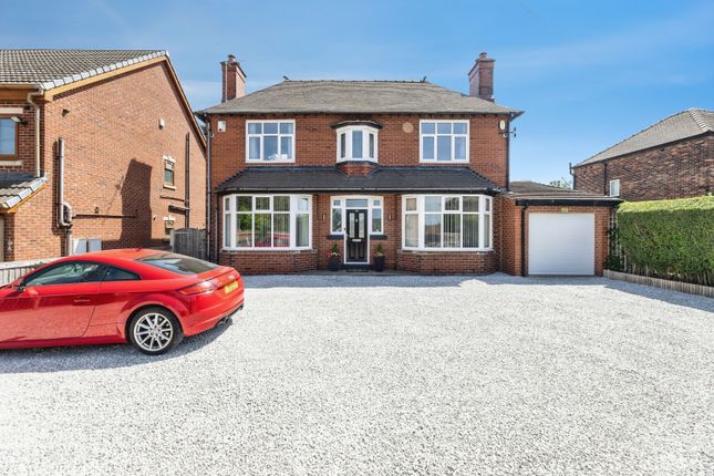 5 bed property, in Pontefract Road, £410,000