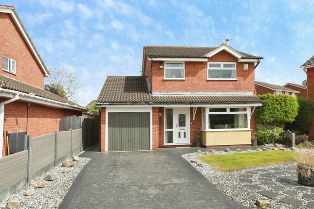 3 bed property, in Wellcroft Close, £325,000