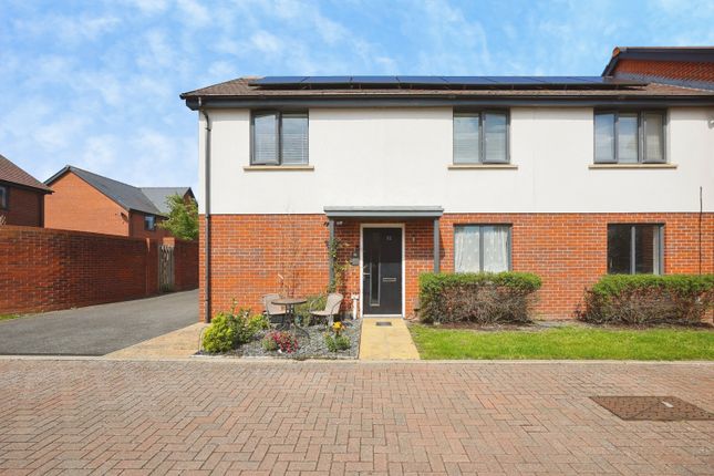 2 bed property, in The Lancers, £280,000