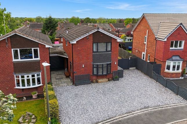 3 bed property, in Lochleven Road, £325,000