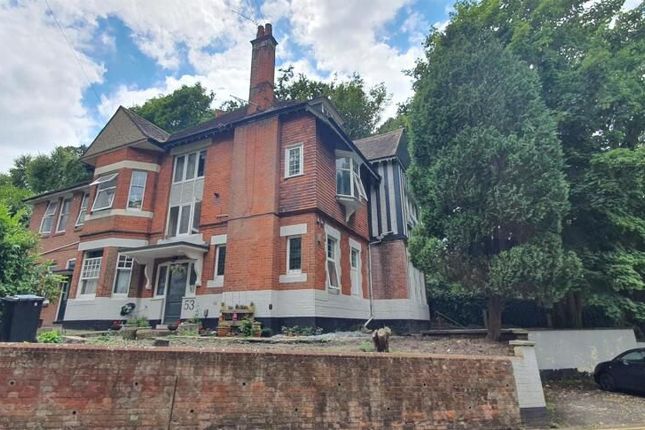 1 bed property, in St. Peters Road, £90,000