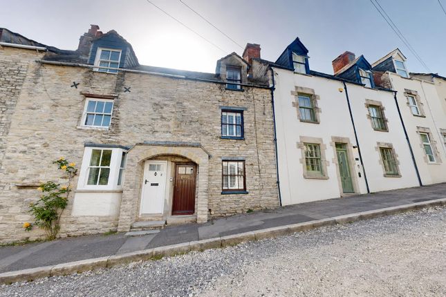 2 bed property, in Cowlease, £315,000