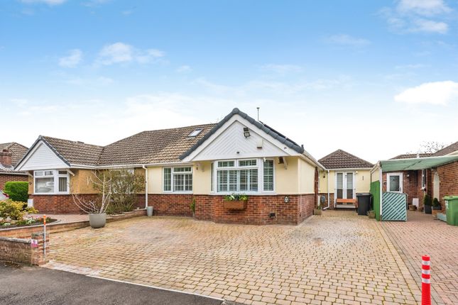 5 bed property, in Riverdale Close, £535,000