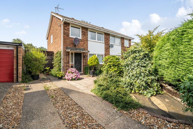 3 bed property, in Walton Heath, £300,000