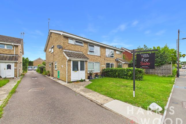 2 bed property, in Kim House, £200,000