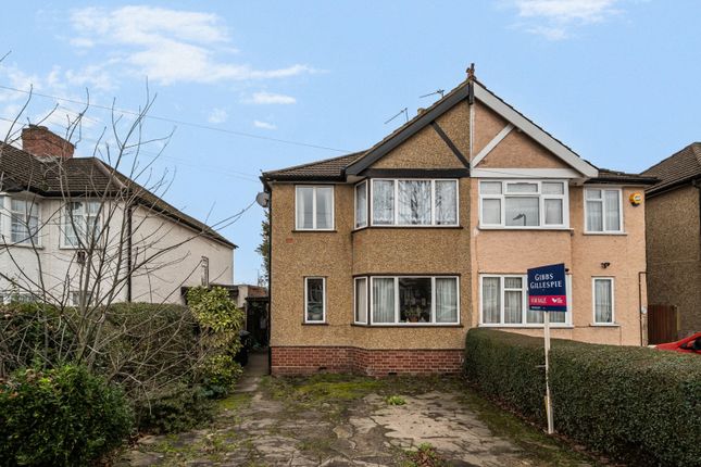 3 bed property, in Clauson Avenue, £530,000
