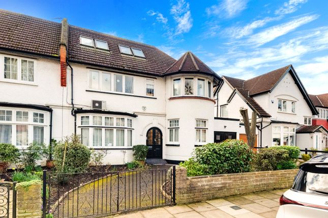 6 bed property, in Arden Road, £2,199,999