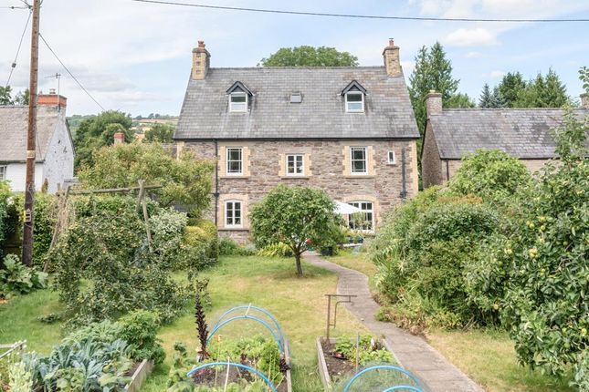 5 bed property, in Clifford, £660,000
