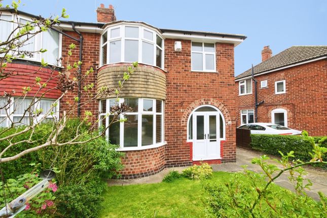 3 bed property, in Tranby Avenue, £270,000