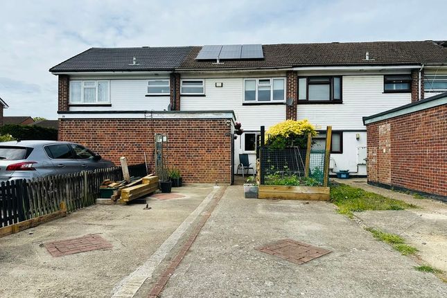 3 bed property, in Eleanor Avenue, £450,000