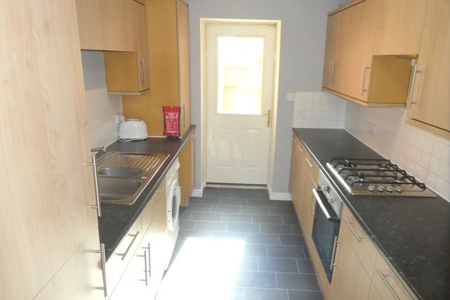 2 bed property, in Stockport Road, £180,000