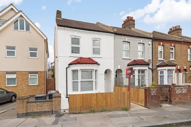 3 bed property, in Southey Street, £670,000