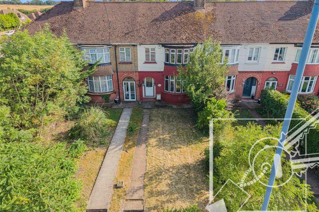 3 bed property, in Rochester Road, £300,000