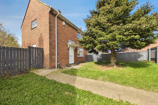 2 bed property, in Woodbrook Avenue, £150,000