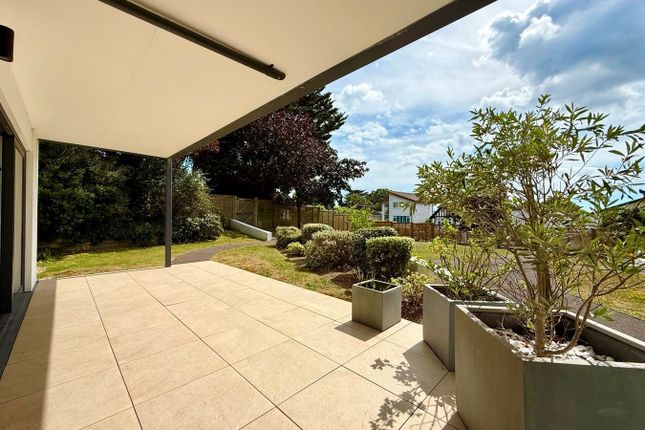 2 bed property, in Wykeham Lodge 16 Chaddesley Glen, £700,000