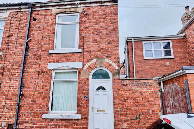2 bed property, in Blackett Street, £58,800