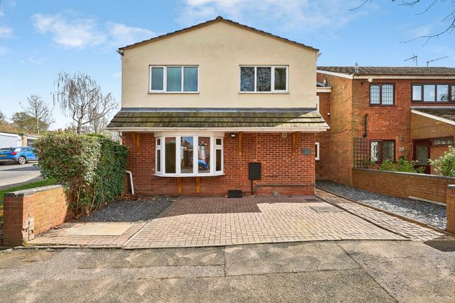 5 bed property, in Rowley Street, £350,000
