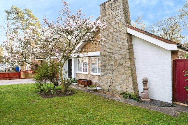 3 bed property, in Woodlands Way, £270,000