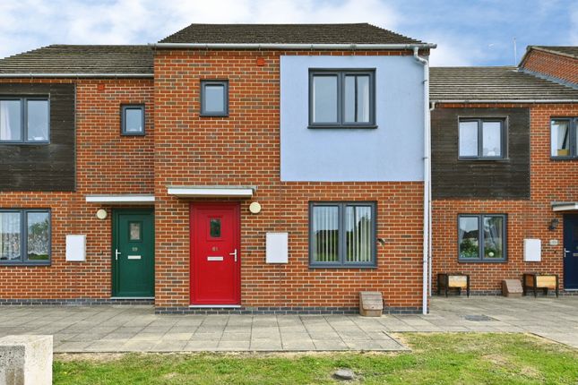 3 bed property, in Morston Drift, £200,000
