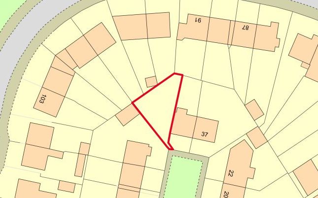 Studio, in Land Adjacent To 35 Ockham Drive, £10,000