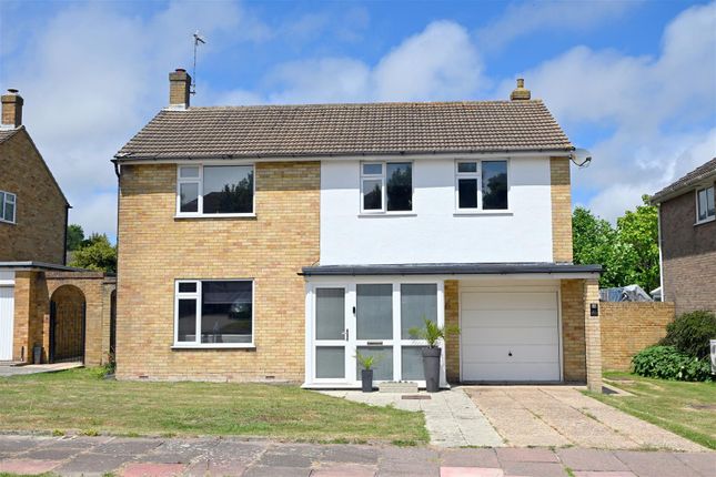 3 bed property, in Ryefield Close, £572,000