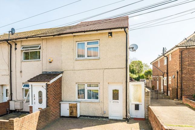 3 bed property, in Hanworth Road, £549,950