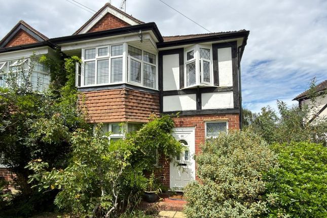 1 bed property, in 66 Vale Crescent, £210,000