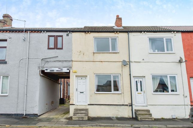 2 bed property, in Albert Street, £63,000