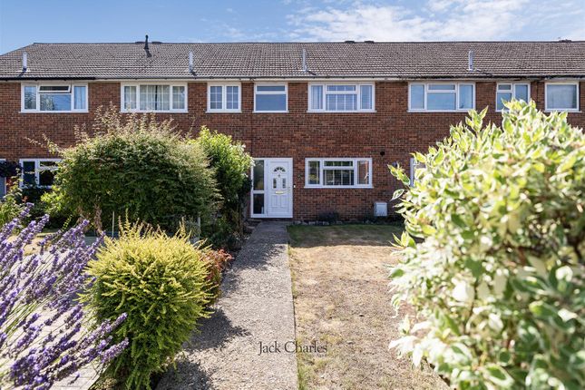 3 bed property, in Waterslippe, £375,000