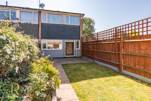 3 bed property, in High Road, £459,995