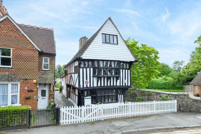 4 bed property, in Station Road, £675,000