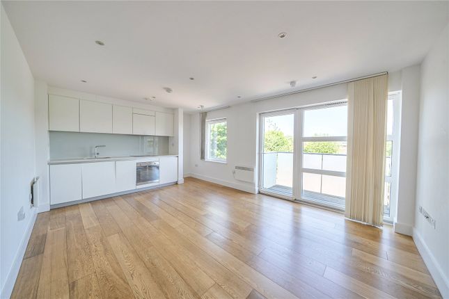 1 bed property, in Tiltman Place N7, £400,000