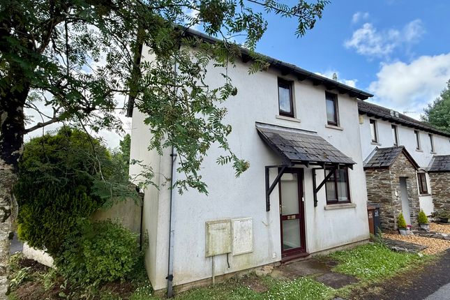 2 bed property, in Avon Close, £210,000