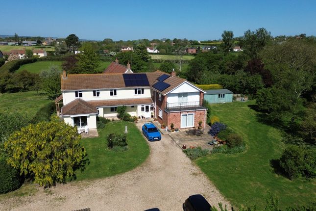 8 bed property, in Windmill, £850,000