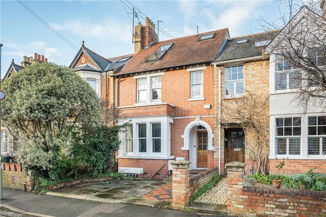 4 bed property, in Thorncliffe Road, £1,350,000