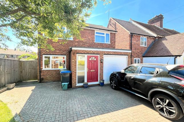 3 bed property, in Goldfield Road, £560,000