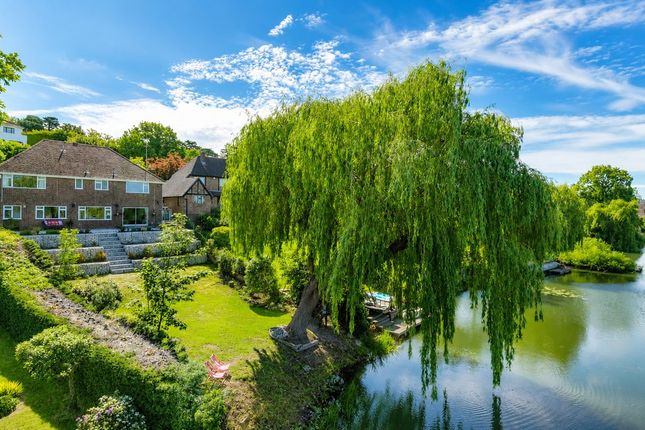 4 bed property, in Pelhams Walk, £1,750,000