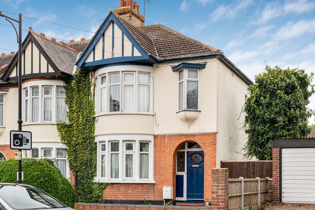 1 bed property, in Brunswick Road, £220,000