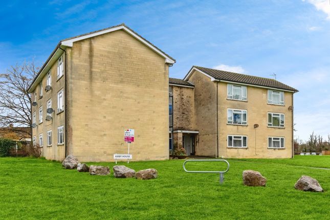 2 bed property, in Kirby House, £140,000