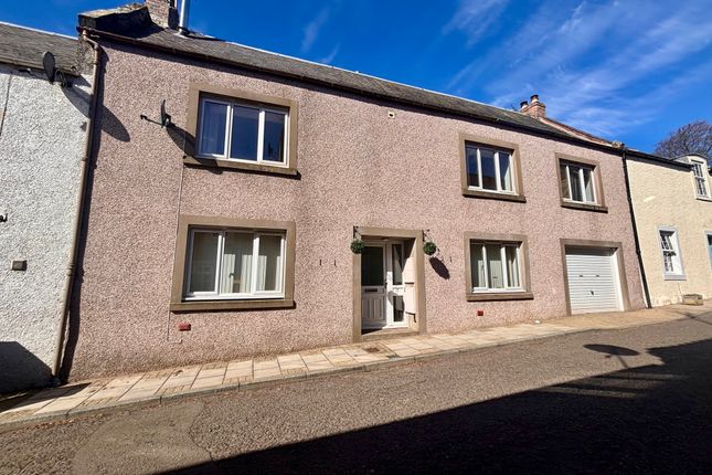 3 bed property, in Gourlays Wynd, £265,000