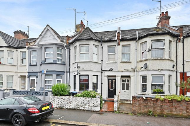2 bed property, in Oldfield Road, £400,000