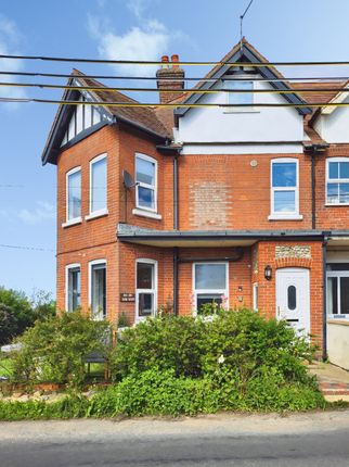 5 bed property, in Mundesley Road, £290,000