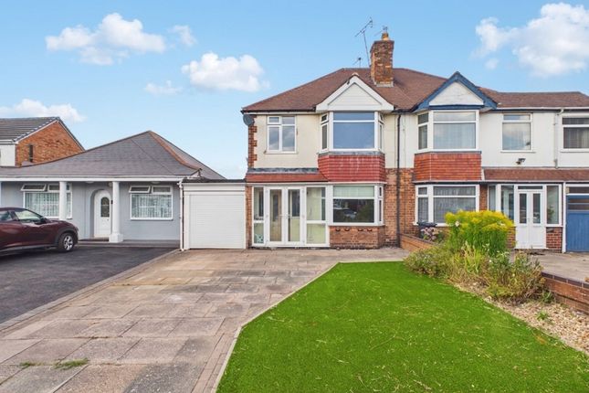 3 bed property, in Old Lode Lane, £320,000