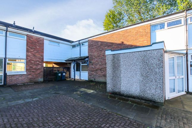 4 bed property, in Rowanberry Road, £170,000