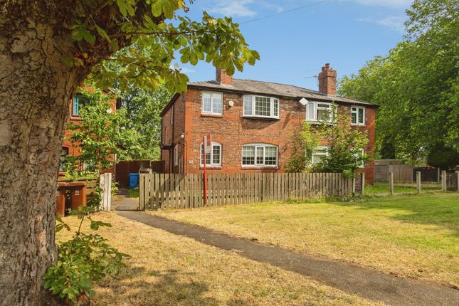 3 bed property, in Green End Road, £220,000