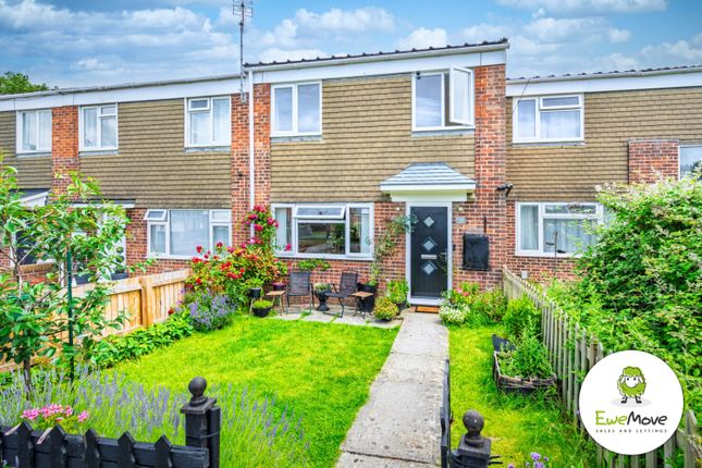 3 bed property, in Deerhurst Way, £240,000