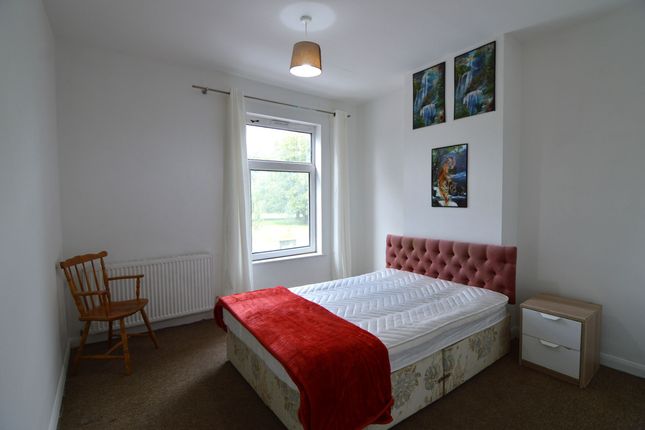 2 bed property, in Witton Street, £185,000