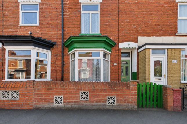 2 bed property, in Blenheim Street, £95,000